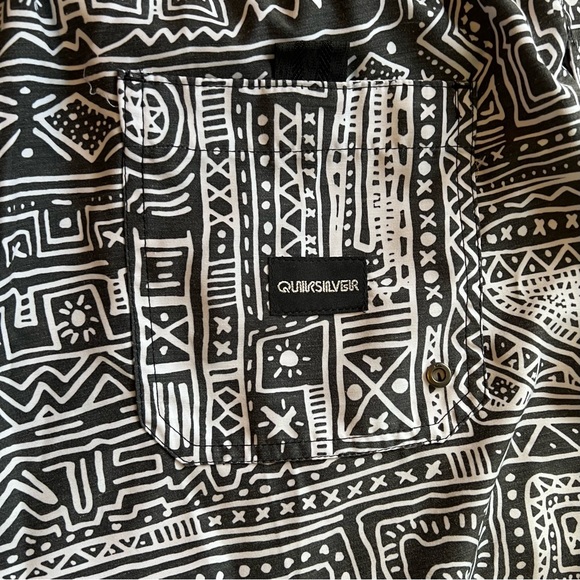 Men’s Quicksilver Volley Shorts - Picture 2 of 7